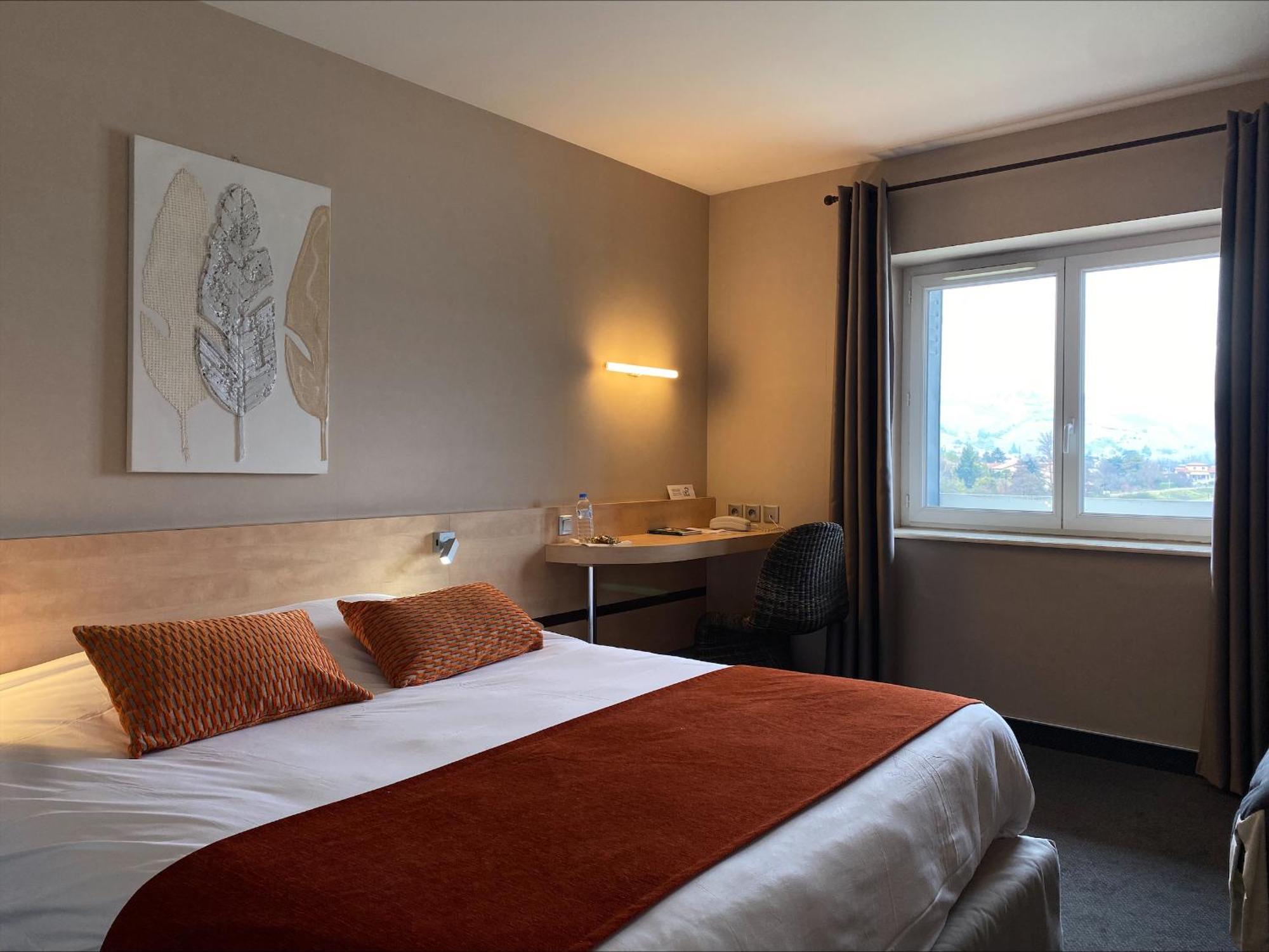 Hotel Le Bellevue Les Roches-de-Condrieu Esterno foto